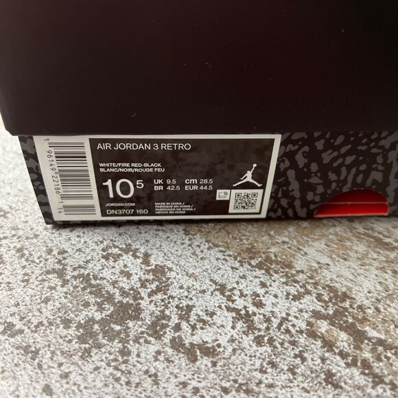 Jordan 3 Retro Fire Red (2022) Size 10.5- DN3707-160 - Picture 8 of 10